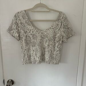 Lululemon Gray Leopard Print Women's cropped workout top